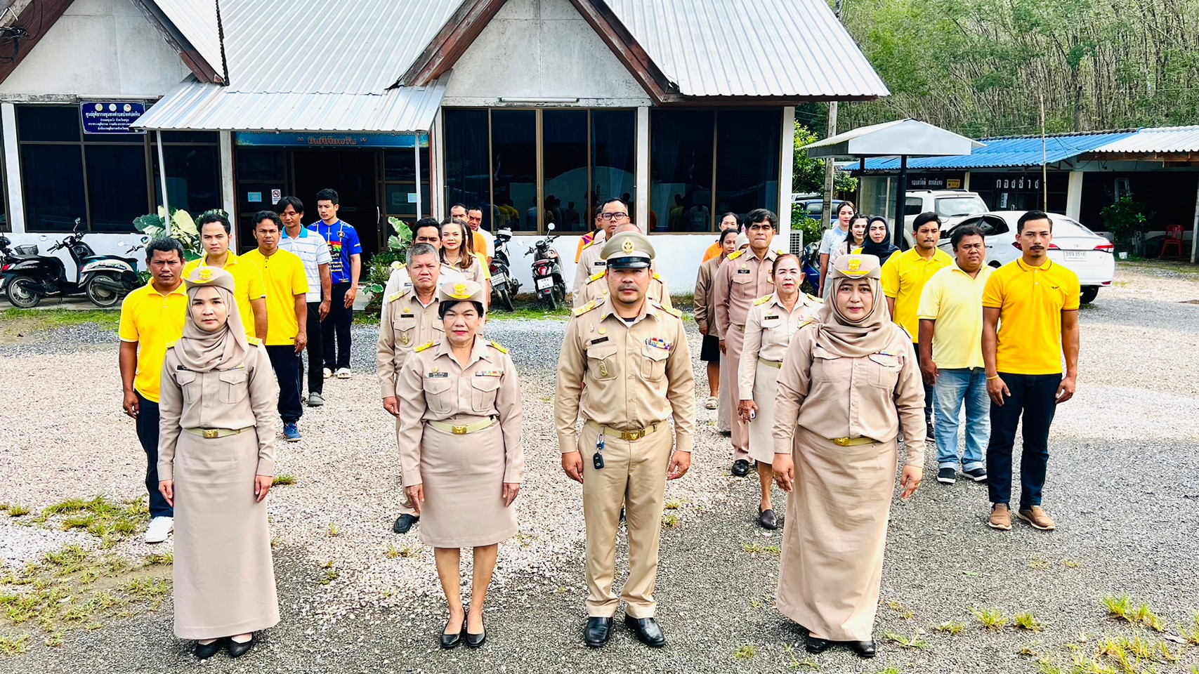 วันพระราชทานธงชาติไทย