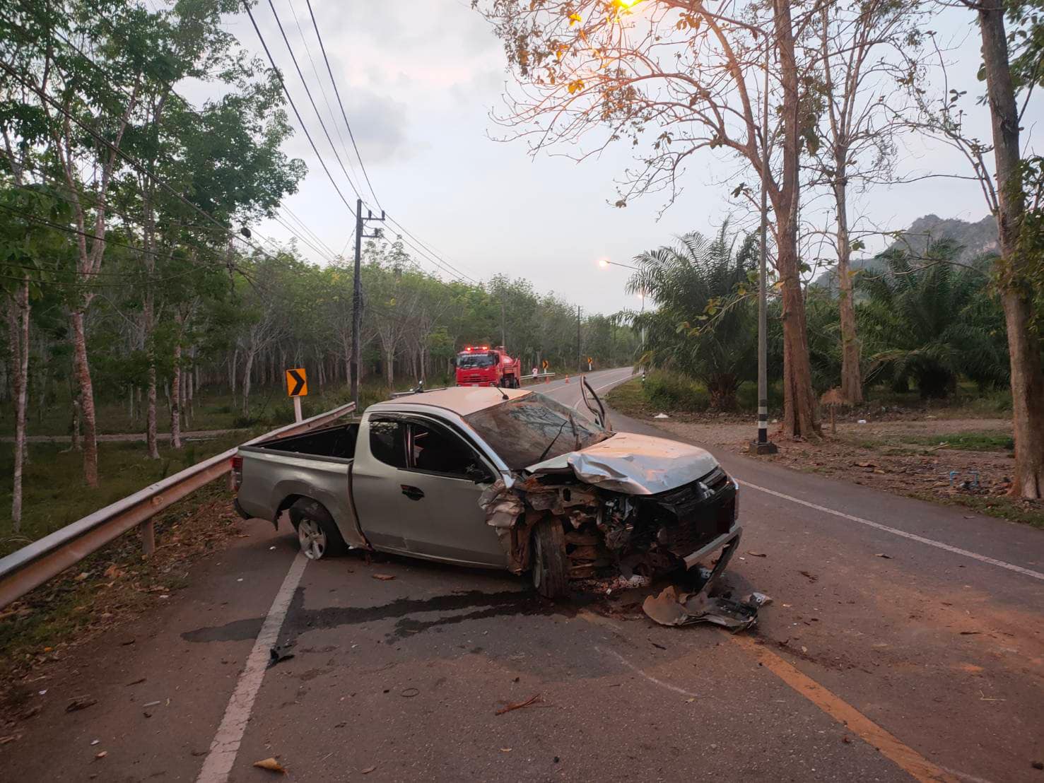 ออกอำนวยความสะดวกให้แก่ประชาชนจากอุบัติเหตุรถพลิกคว่ำ