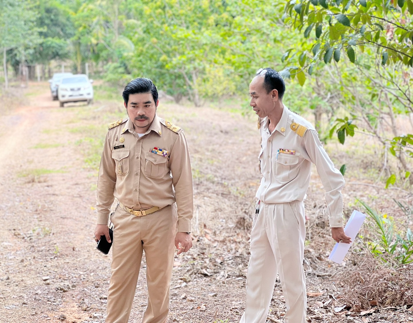 ลงพื้นที่ปักหมุดจับพิกัดเพื่อสร้างถนนคอนกรีต หมู่ที่ 1 บ้านป่าแก่บ่อหิน