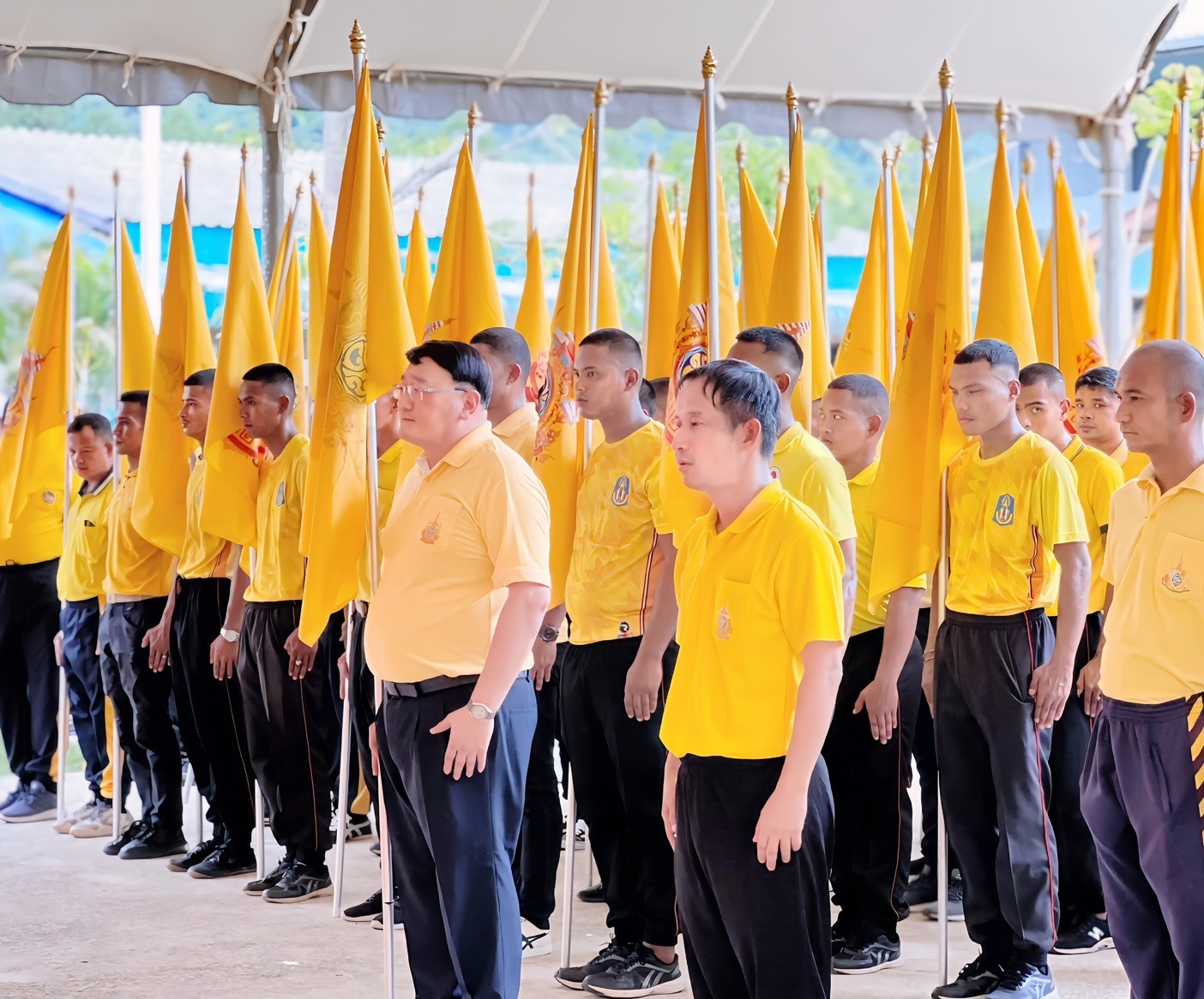 ร่วมขบวนธงตราสัญลักษณ์ เฉลิมพระเกียรติพระบาทสมเด็จพระเจ้าอยู่หัว