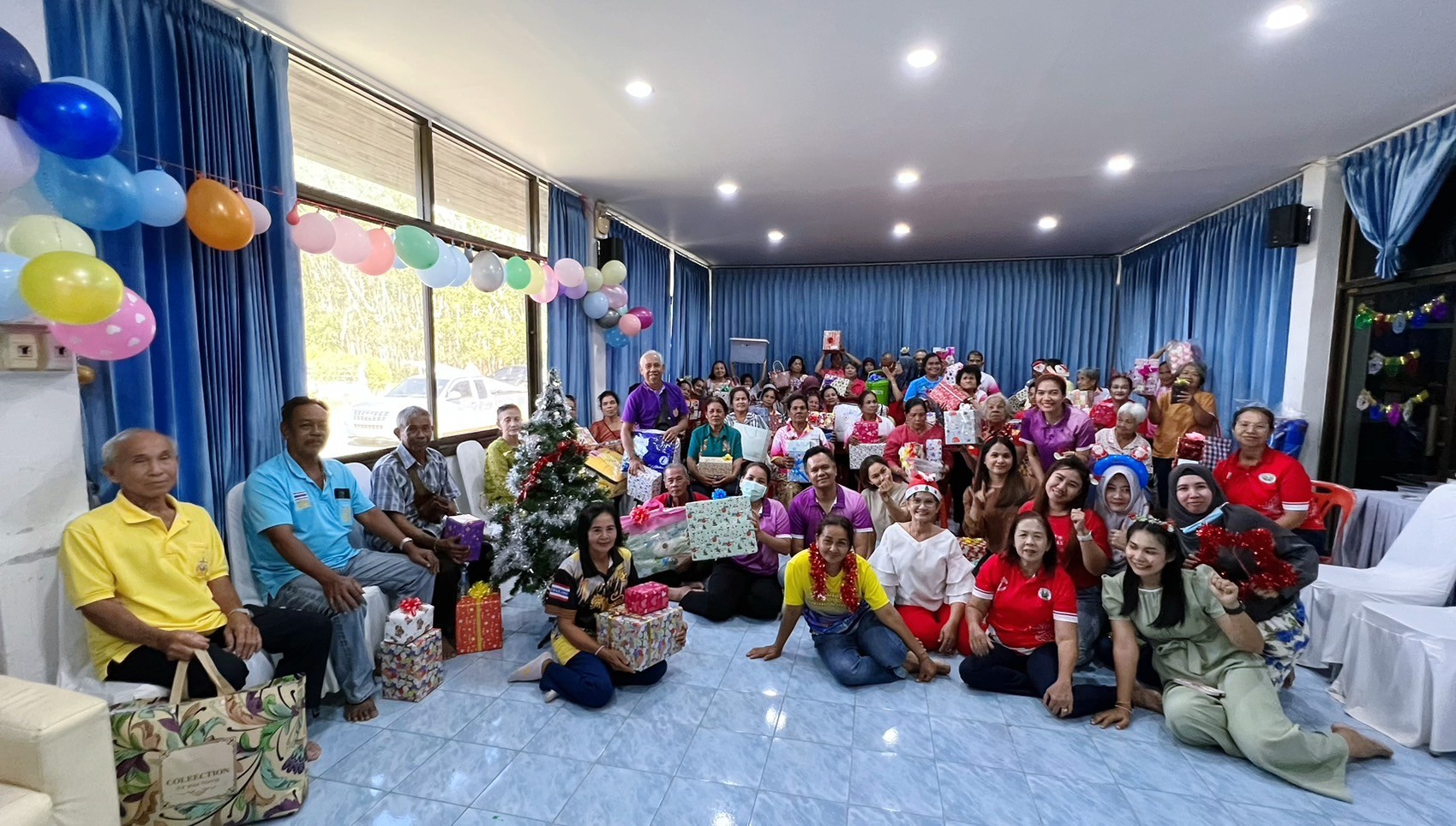 งานปีใหม่ 2568 โรงเรียนผู้สูงอายุตำบลป่าแก่บ่อหิน ตำบลป่าแก่บ่อหิน อำเภอทุ่งหว้า จังหวัดสตูล