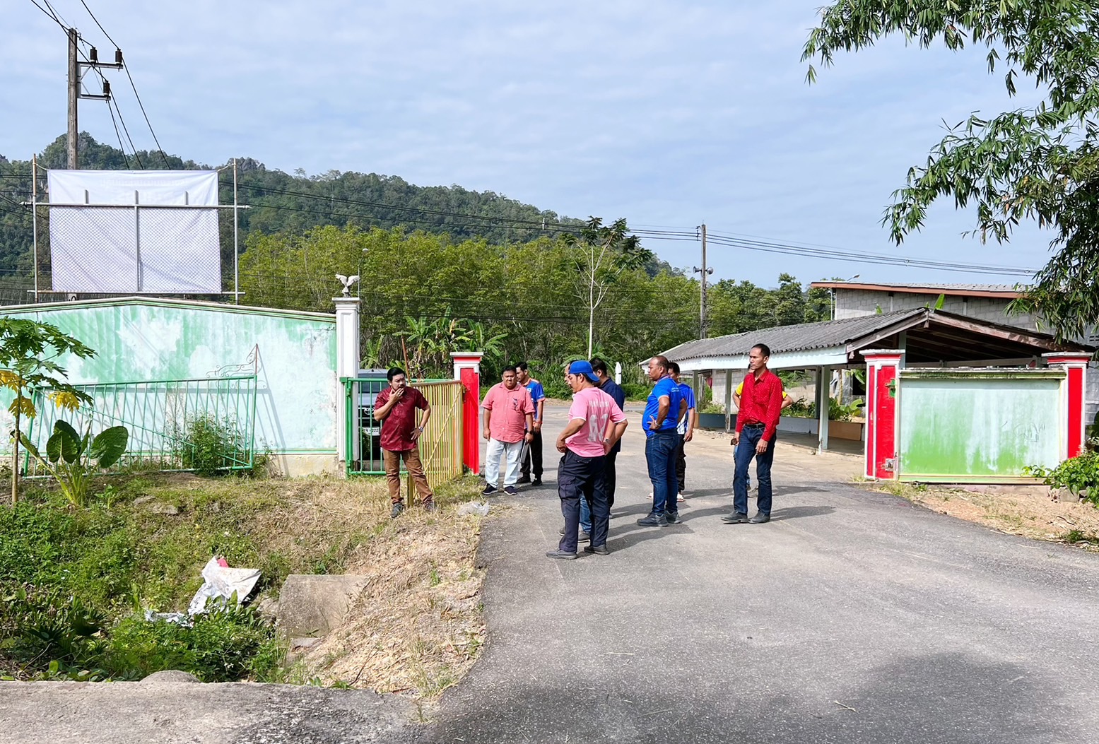 โครงการขุดลอกคูระบายน้ำ บริเวนข้างโรงเรียนบ้านทุ่งดินลุ่ม อำเภอทุ่งหว้า จังหวัดสตูล