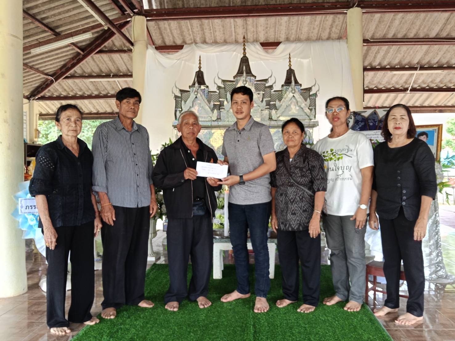 มอบเงินฌาปนกิจสงเคราะห์ศพให้แก่ครอบครัว นายประเสริฐ ชูนวน