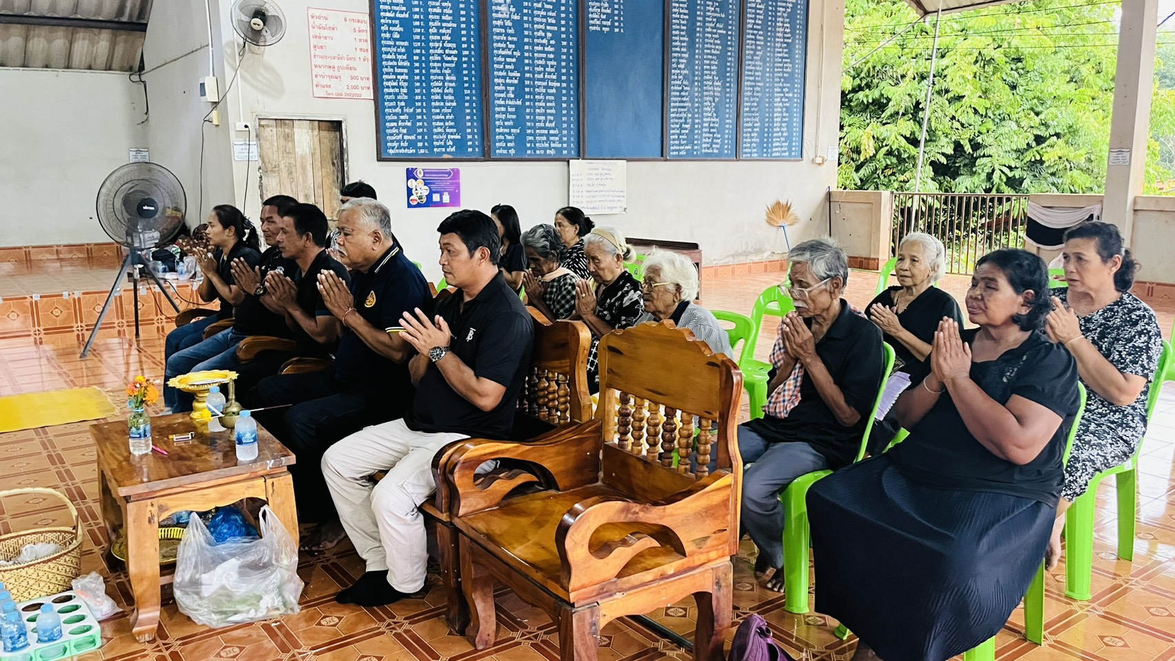 ร่วมเป็นเจ้าภาพสวดอภิธรรมศพ คุณพ่อล่อง อินทรทอง