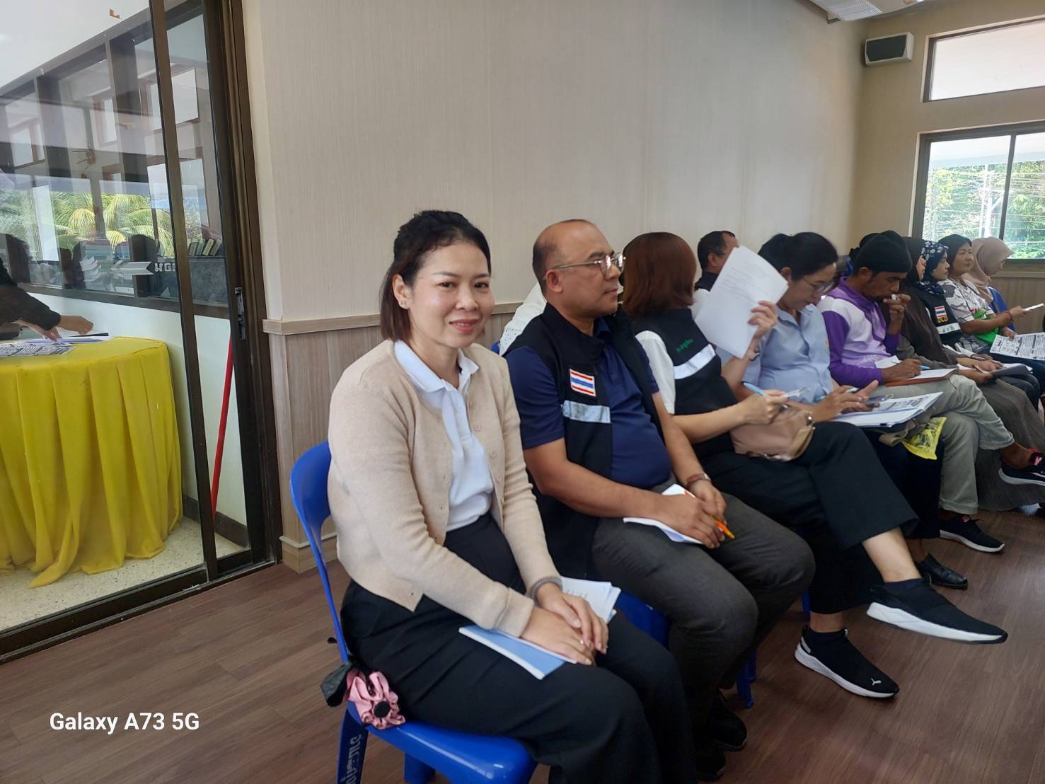 ประชุมศูนย์ปฎิบัติการตอบโต้ภาวะฉุกเฉิน ( EOC ) ด้านการแพทย์และสาธารณสุข
