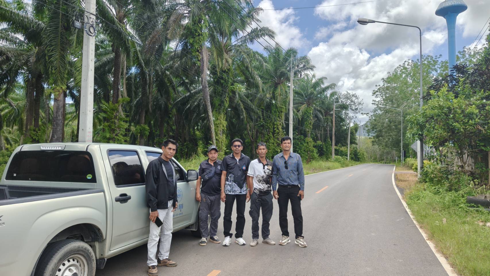 ลงพื้นที่ร่วมกับเจ้าหน้าที่จาก อบจ.สตูล เพื่อสำรวจเบื้องต้นและวางแผนการเตรียมพร้อมติดตั้งระบบไฟฟ้าแสงสว่าง